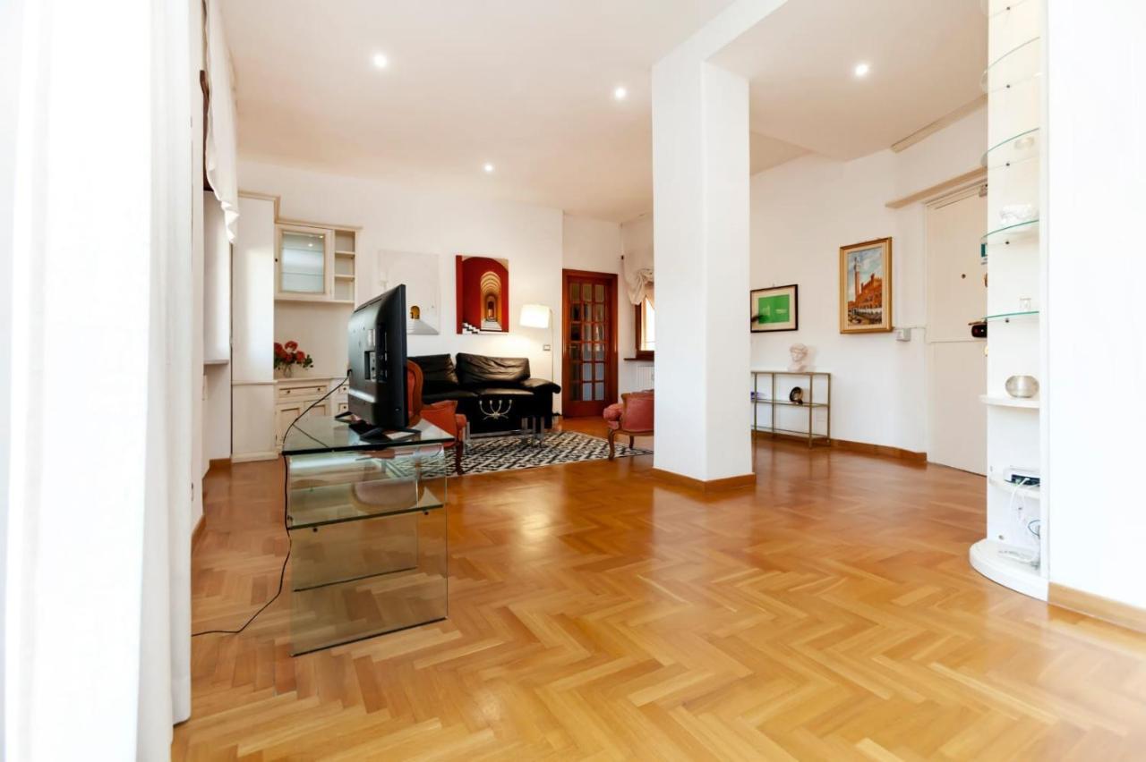Cavalleggeri House Roma Exterior foto